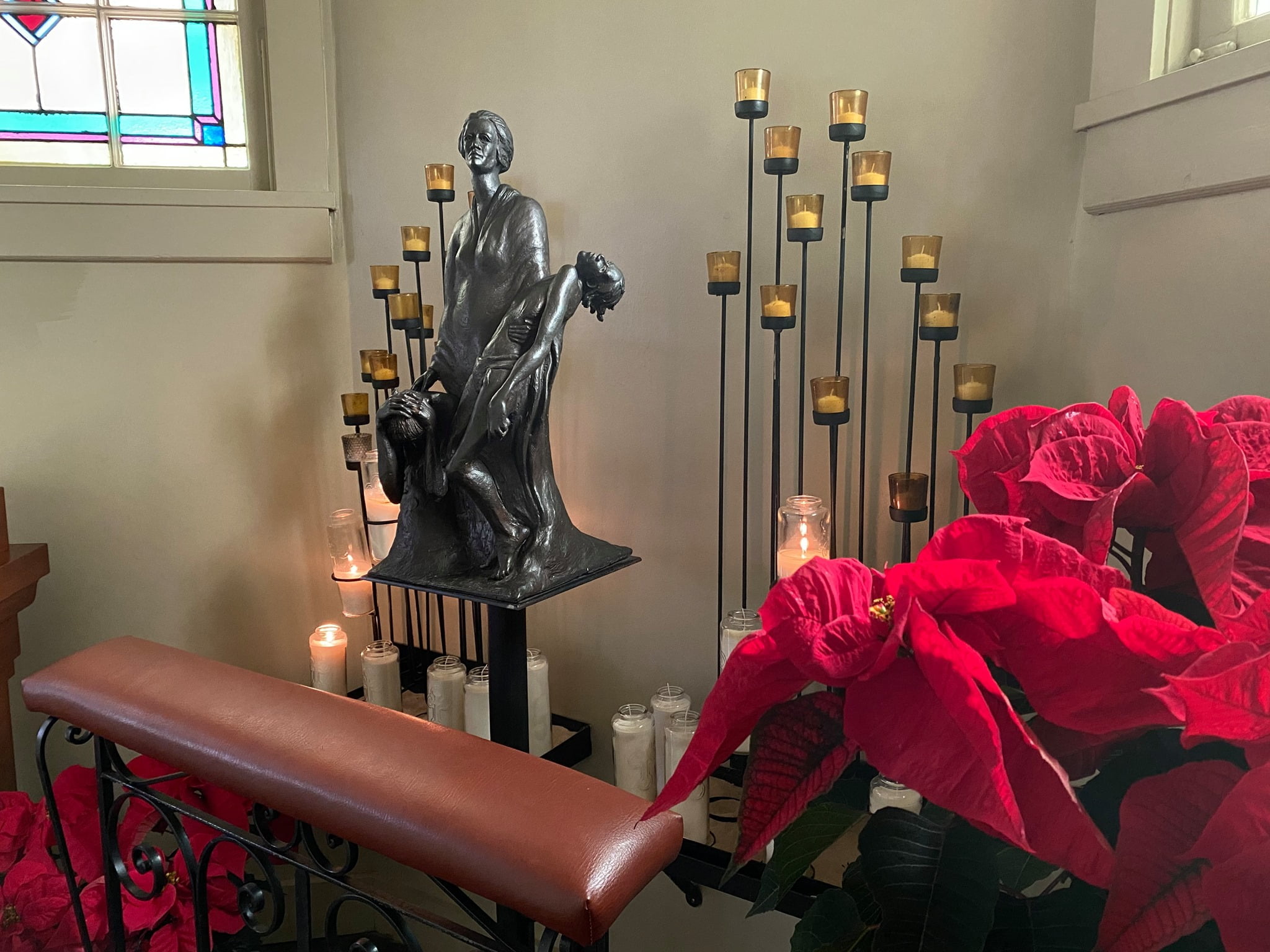 SFR statue Christmas